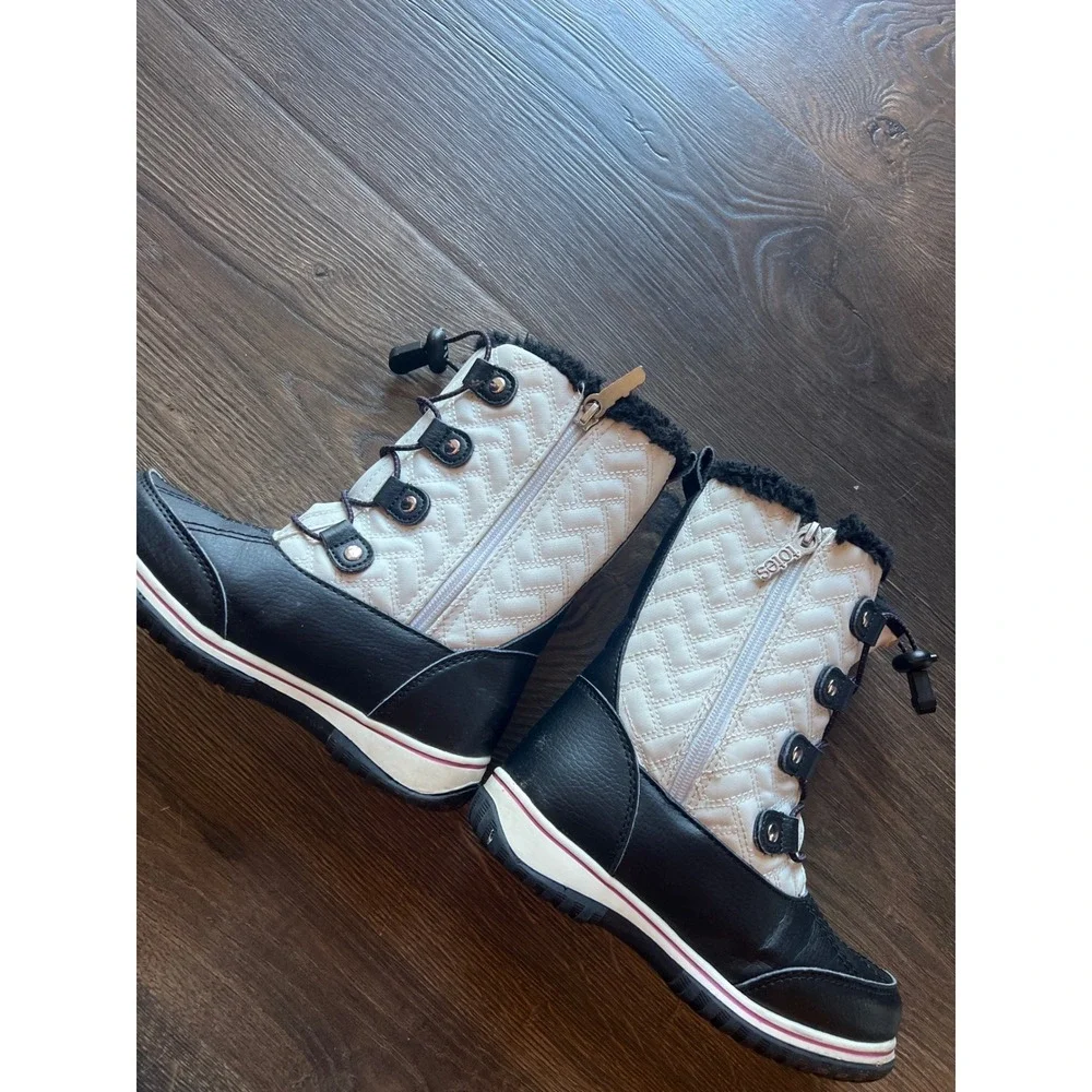 Totes‎ Makenzie Girls Winter Boots White Black Quilted Faux Fur Size 1 Med